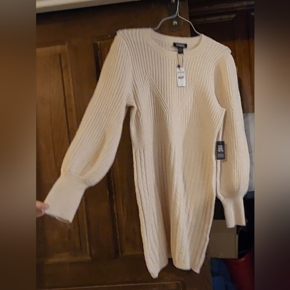 Ballon sleeve sweater dress - Picture 5 of 9